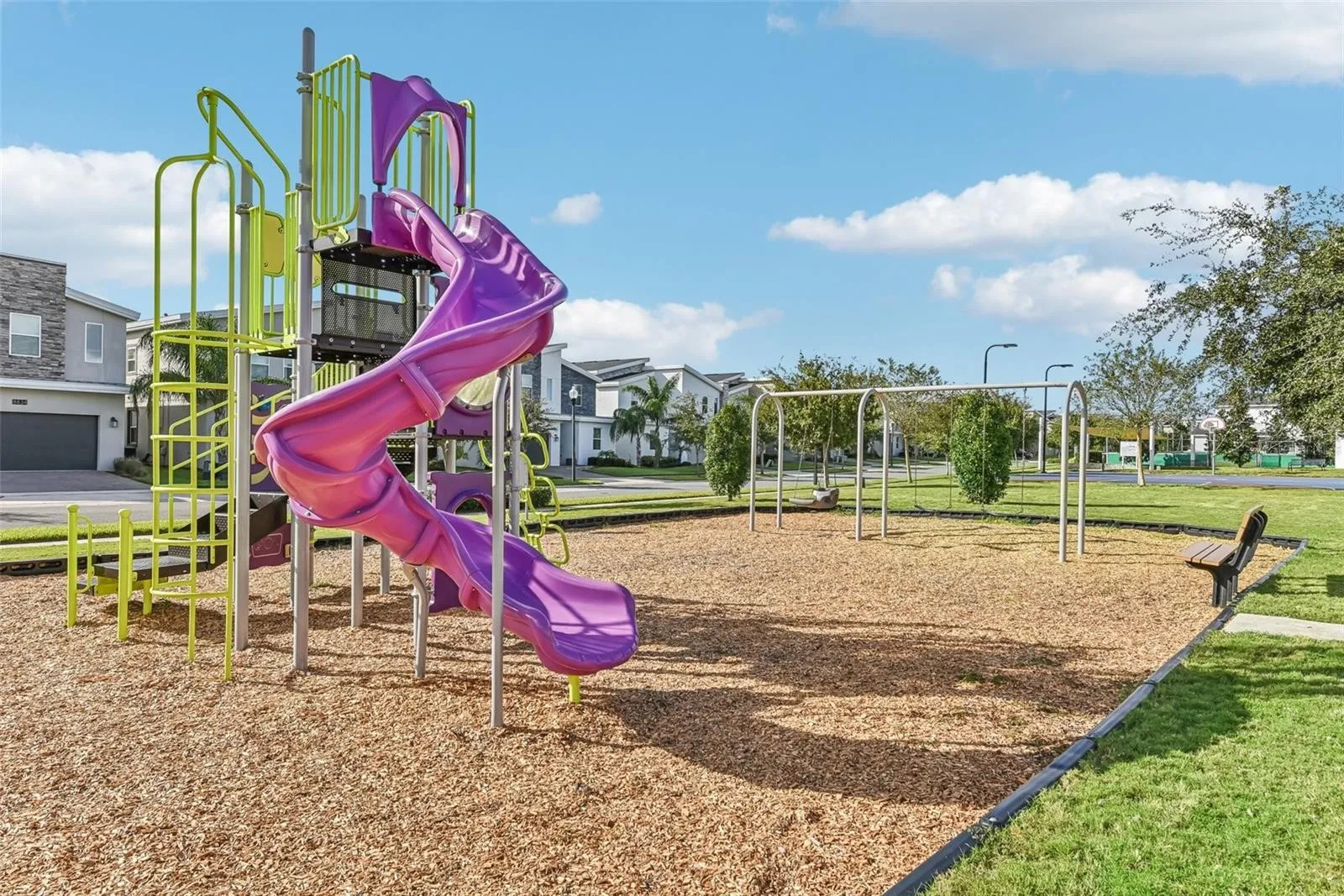 Slide show image of the Orlando Florida Home for Sale 41