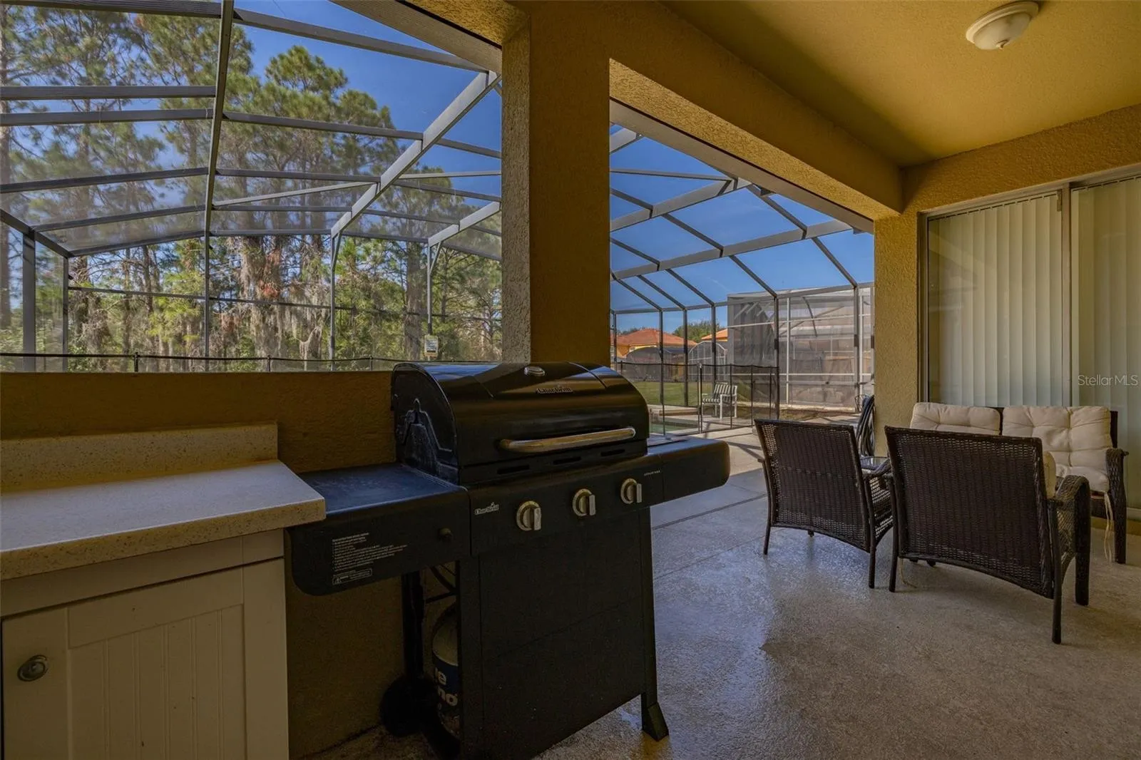 Slide show image of the Orlando Florida Home for Sale 14