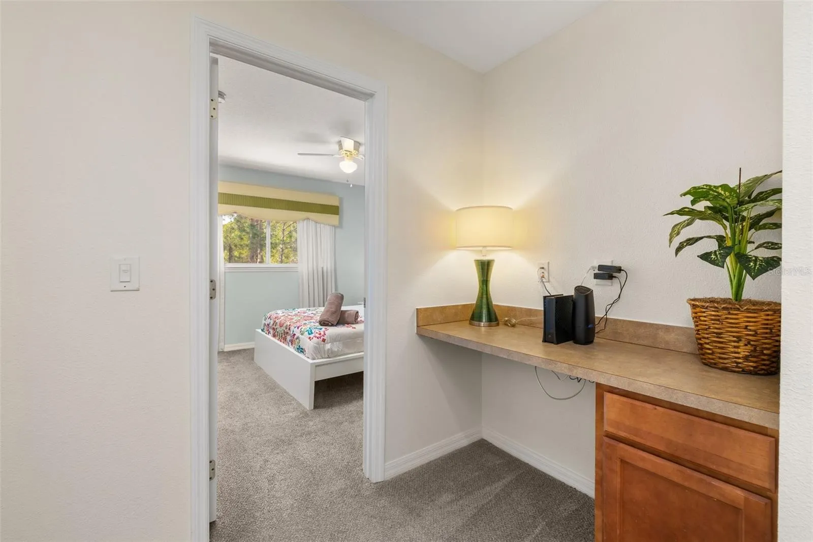 Slide show image of the Orlando Florida Home for Sale 17