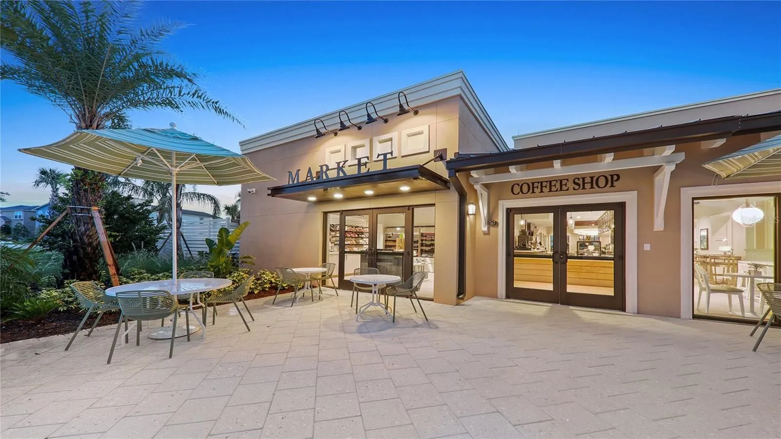 Slide show image of the Orlando Florida Home for Sale 29