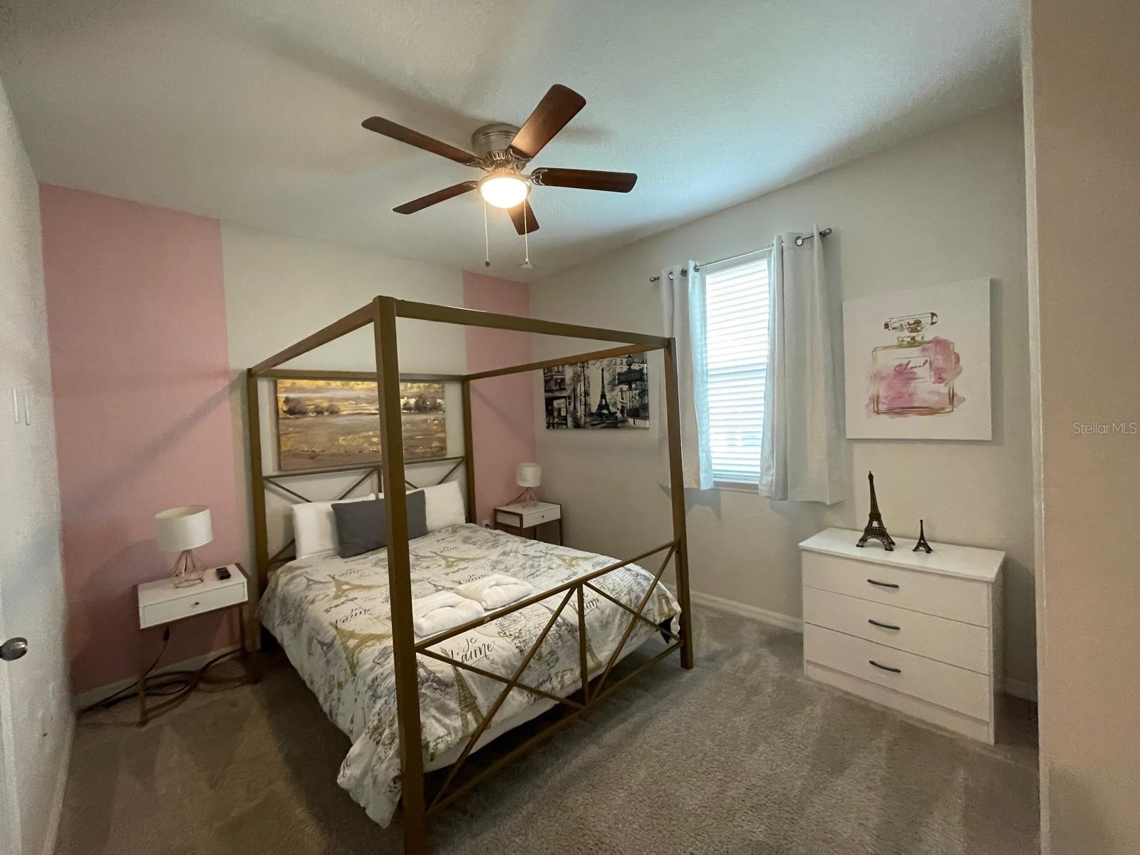 Slide show image of the Orlando Florida Home for Sale 32