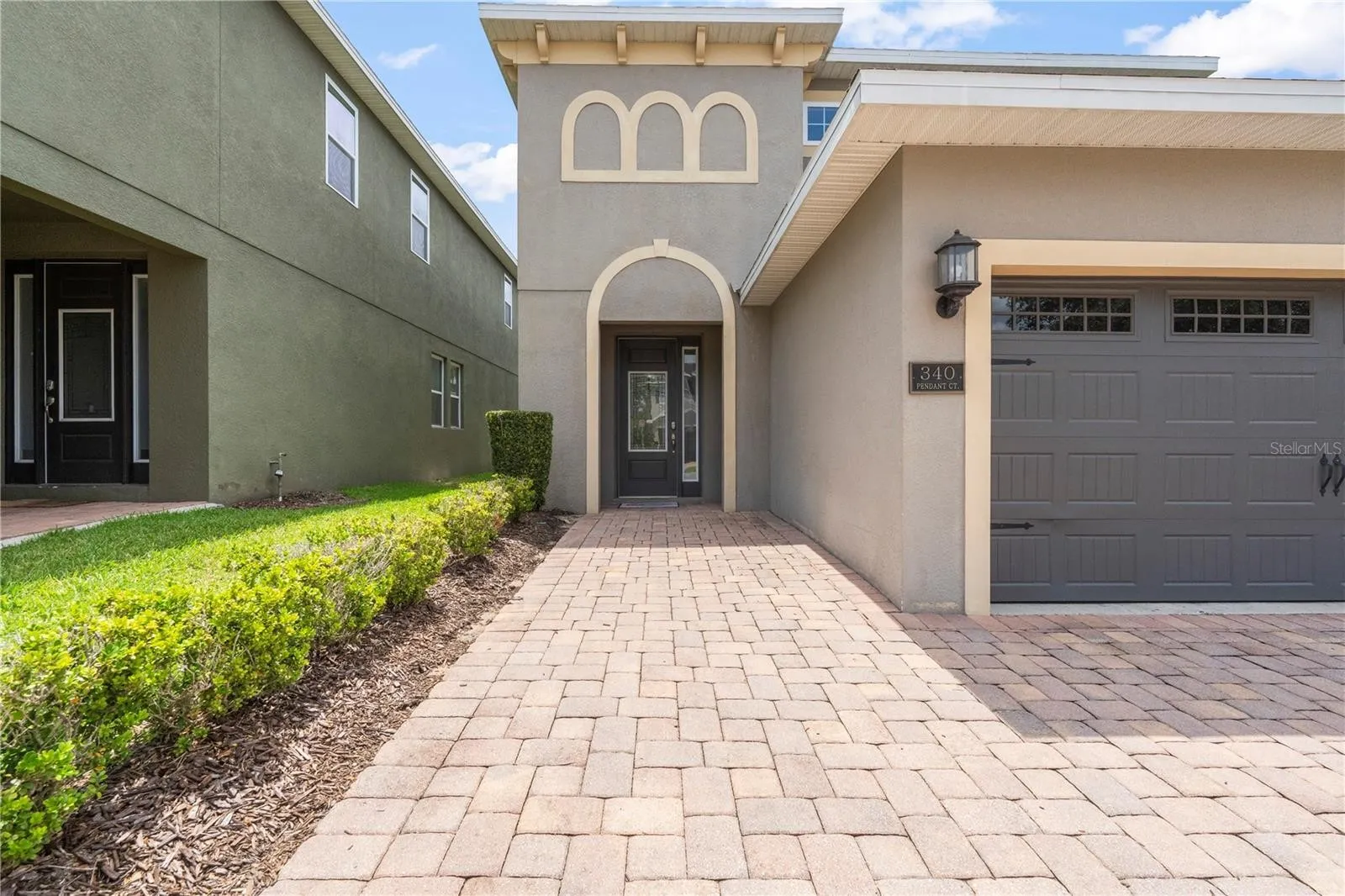 Slide show image of the Orlando Florida Home for Sale 02