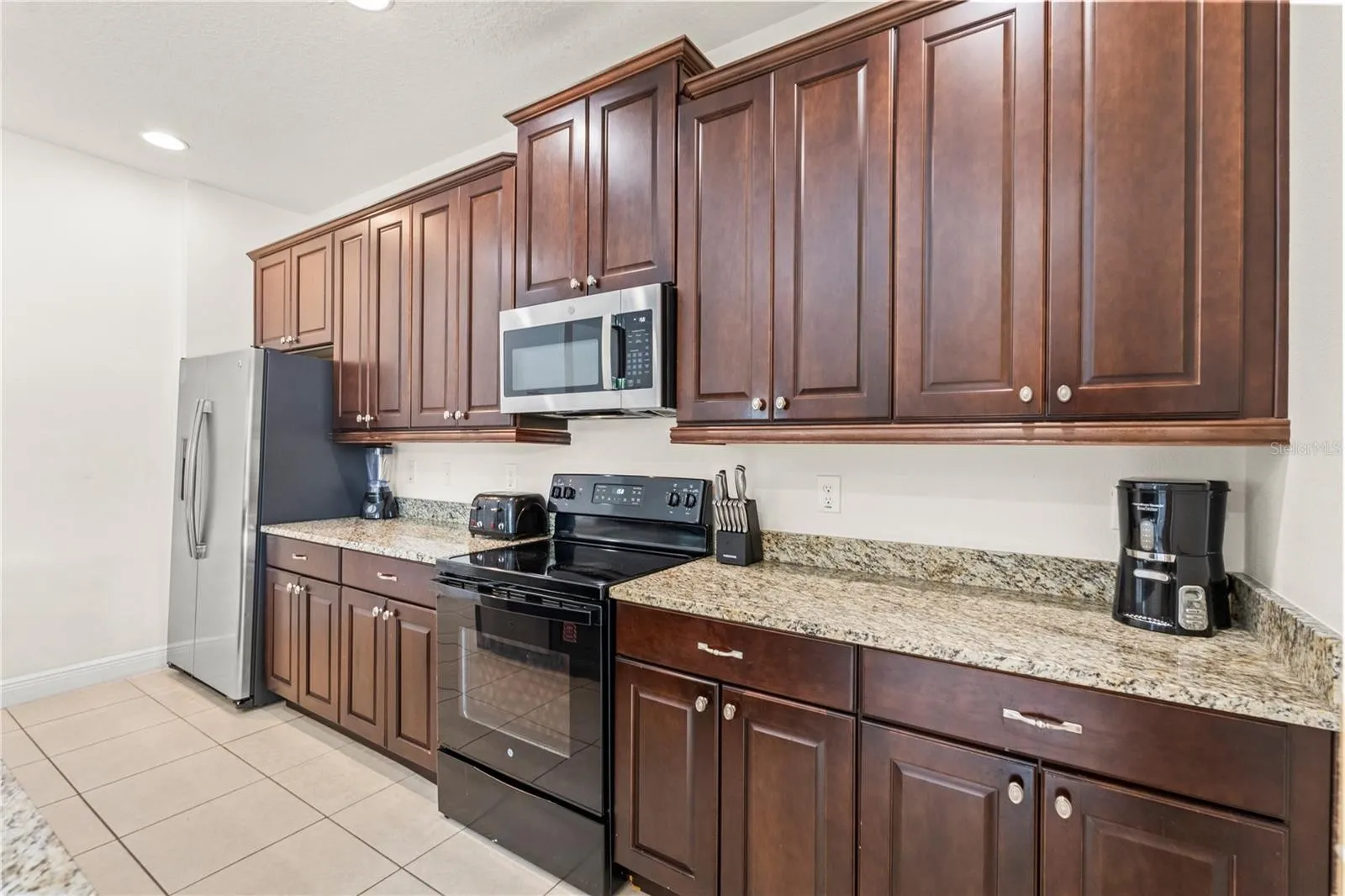 Slide show image of the Orlando Florida Home for Sale 13