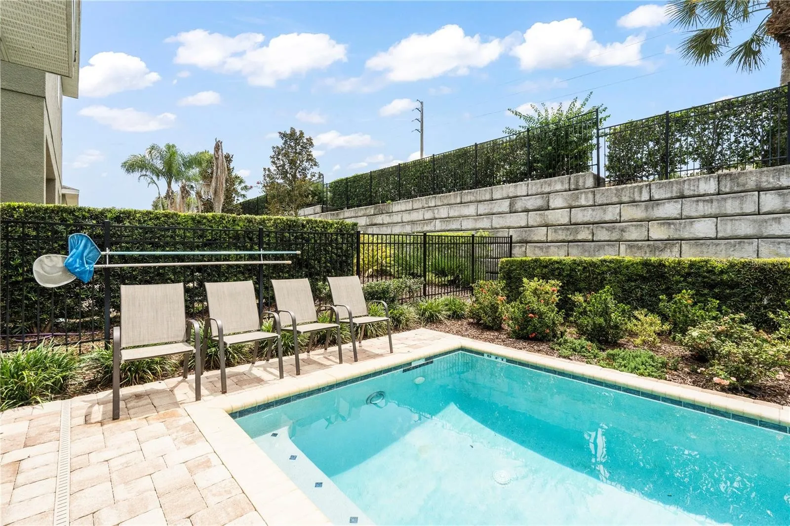 Slide show image of the Orlando Florida Home for Sale 24