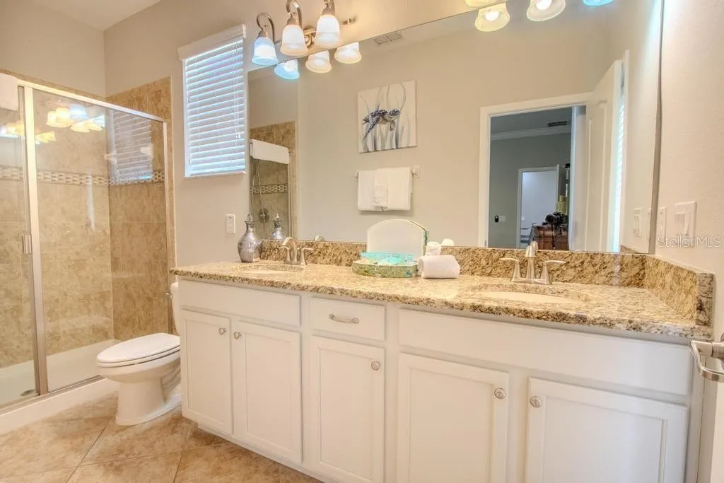 Slide show image of the Orlando Florida Home for Sale 14