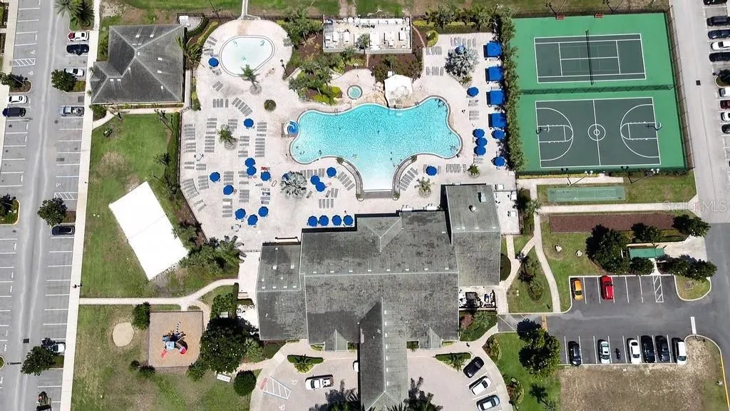 Slide show image of the Orlando Florida Home for Sale 40