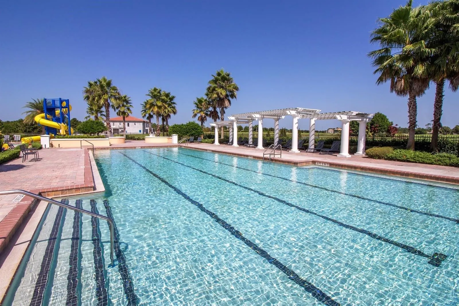 Slide show image of the Orlando Florida Home for Sale 39