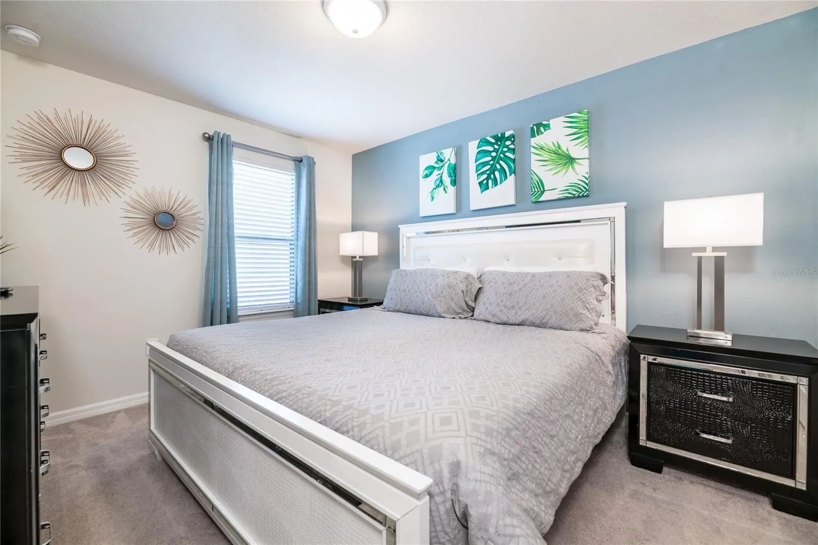 Slide show image of the Orlando Florida Home for Sale 22