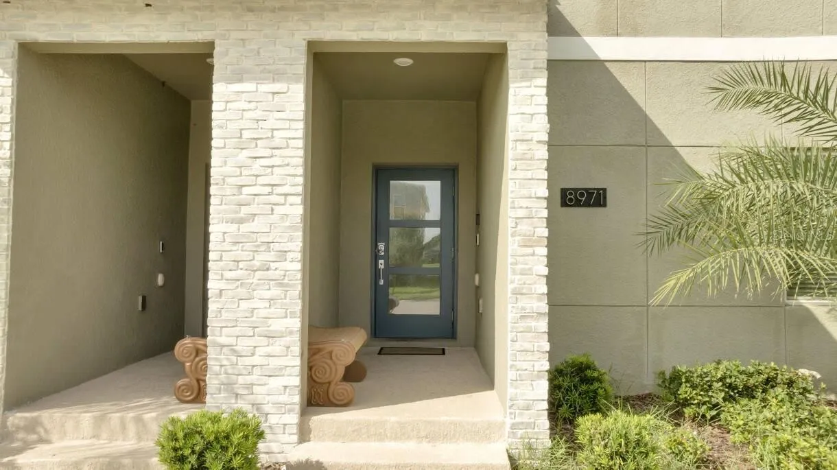 Slide show image of the Orlando Florida Home for Sale 04