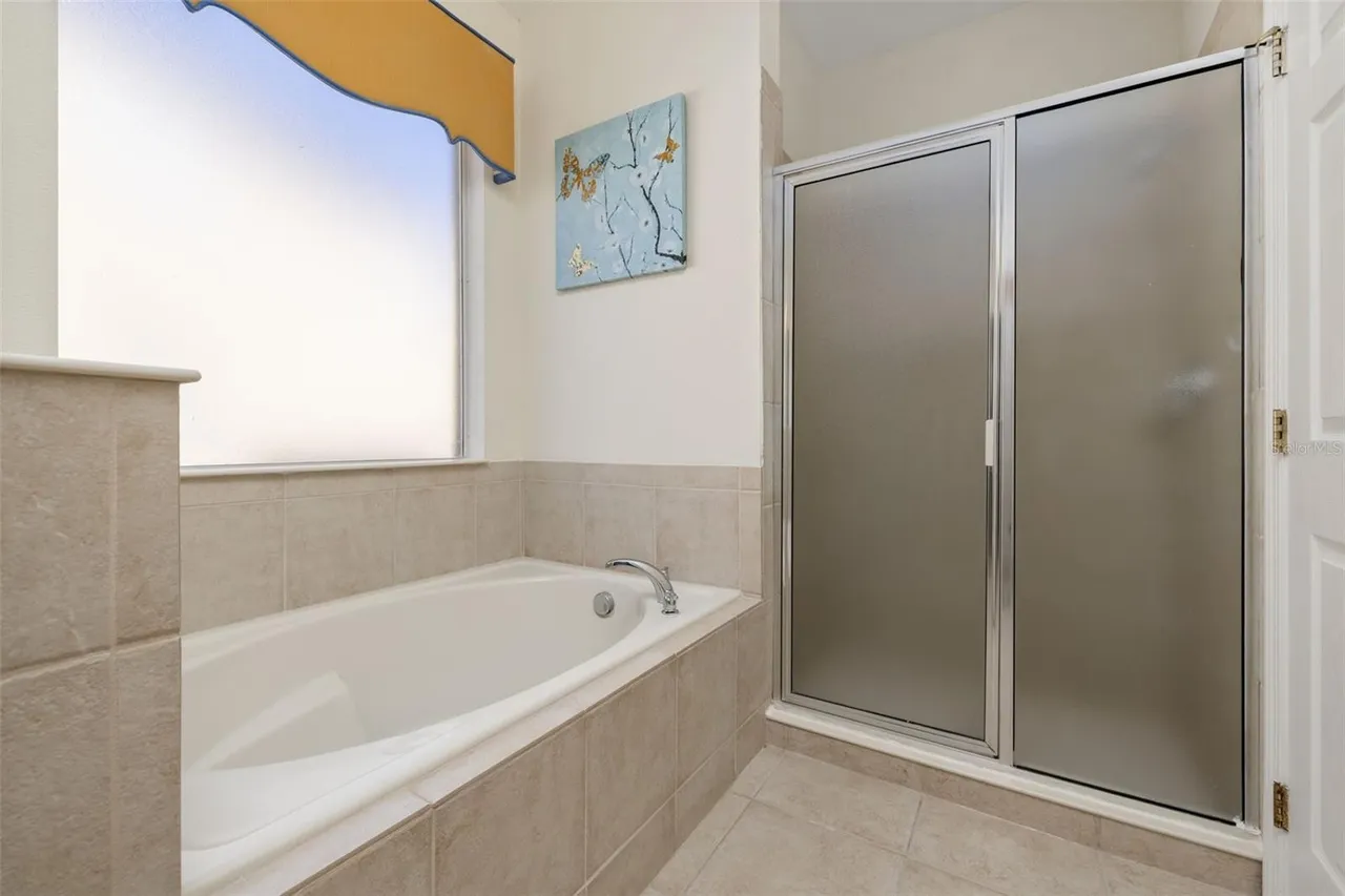Slide show image of the Orlando Florida Home for Sale 62