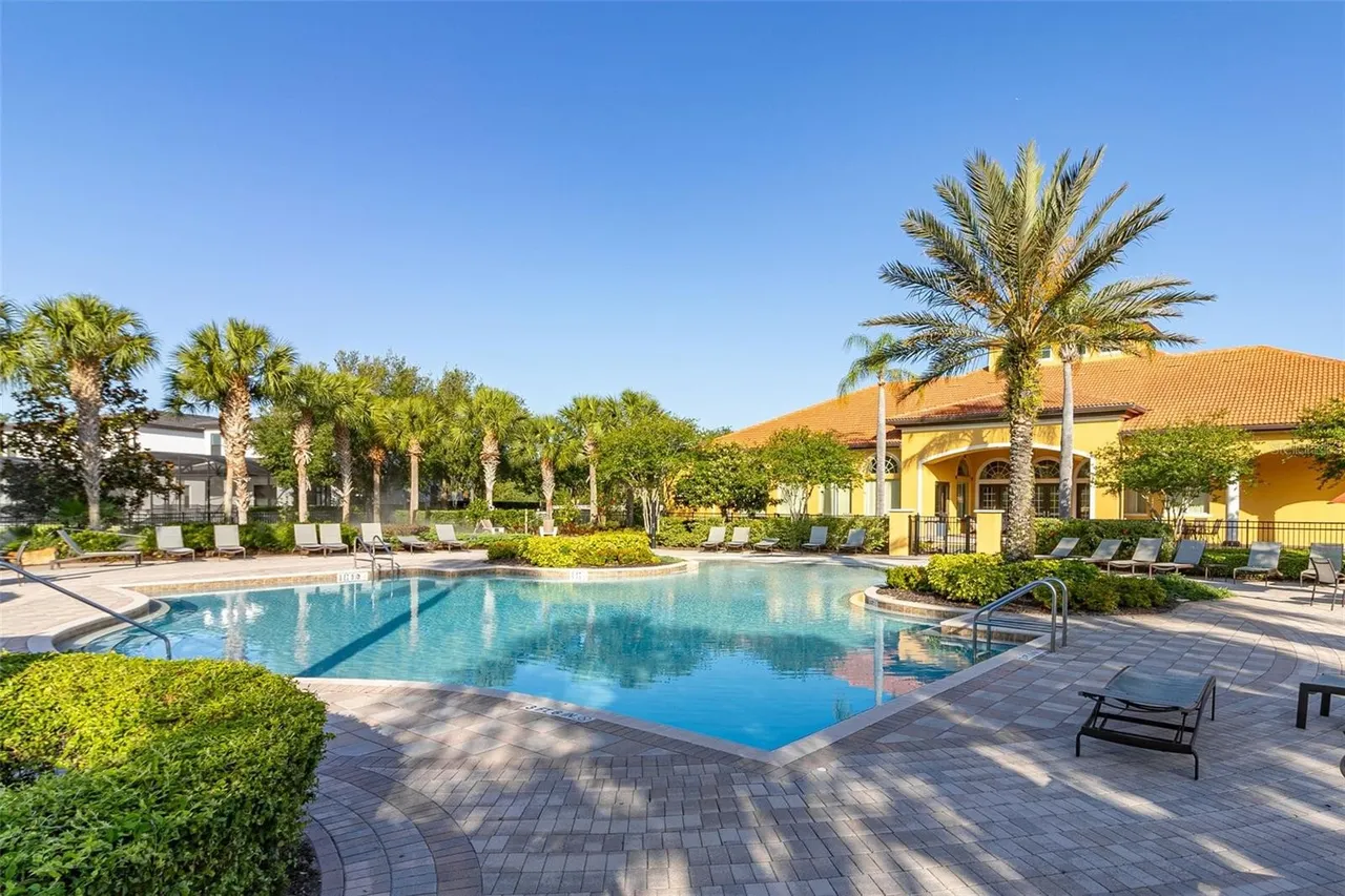 Slide show image of the Orlando Florida Home for Sale 88