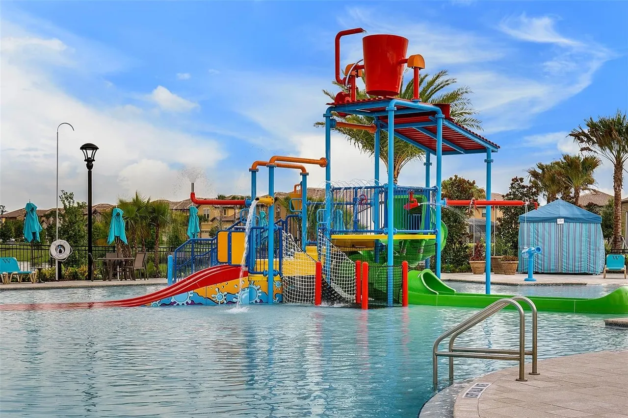 Slide show image of the Orlando Florida Home for Sale 50