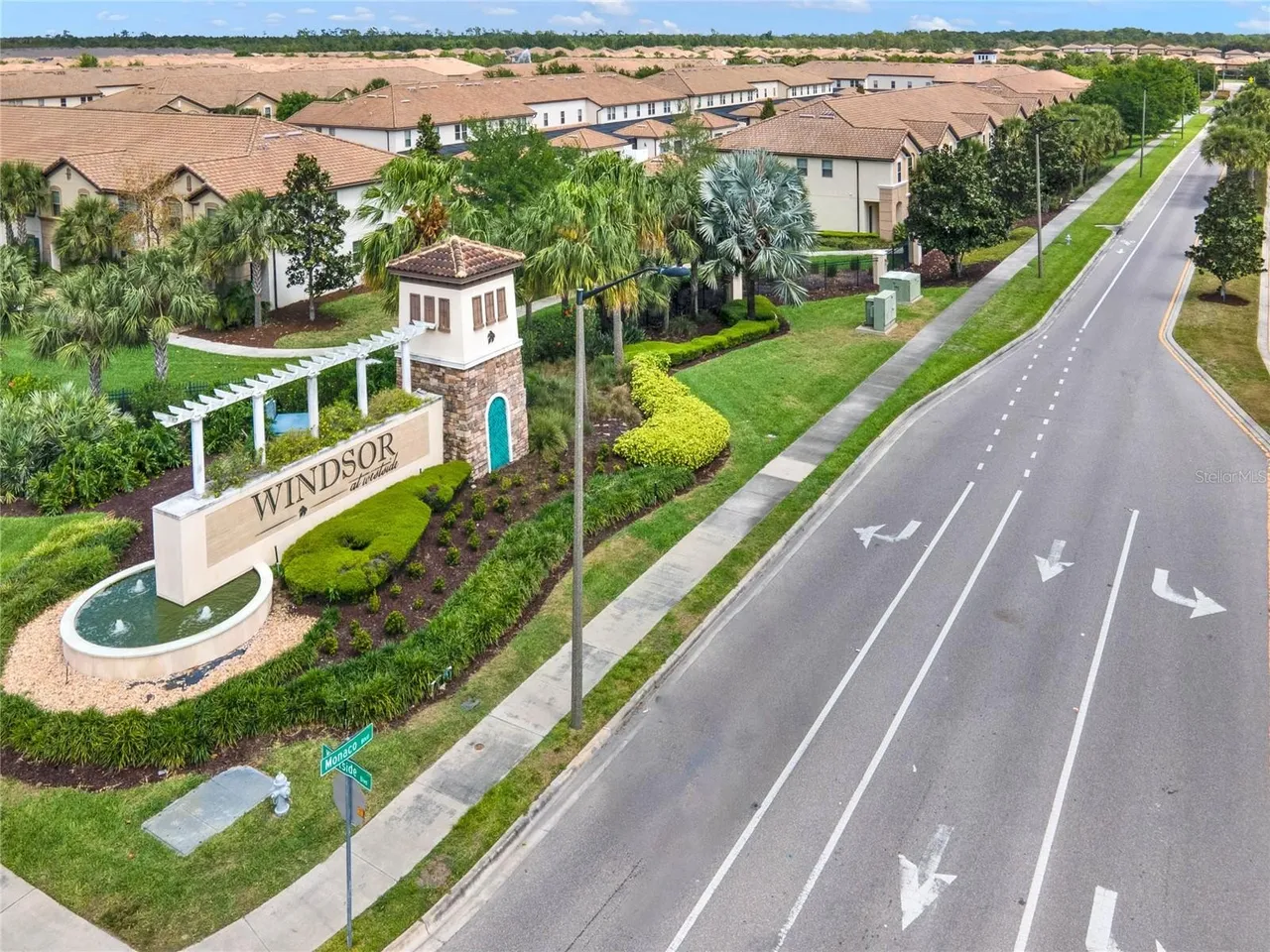 Slide show image of the Orlando Florida Home for Sale 60