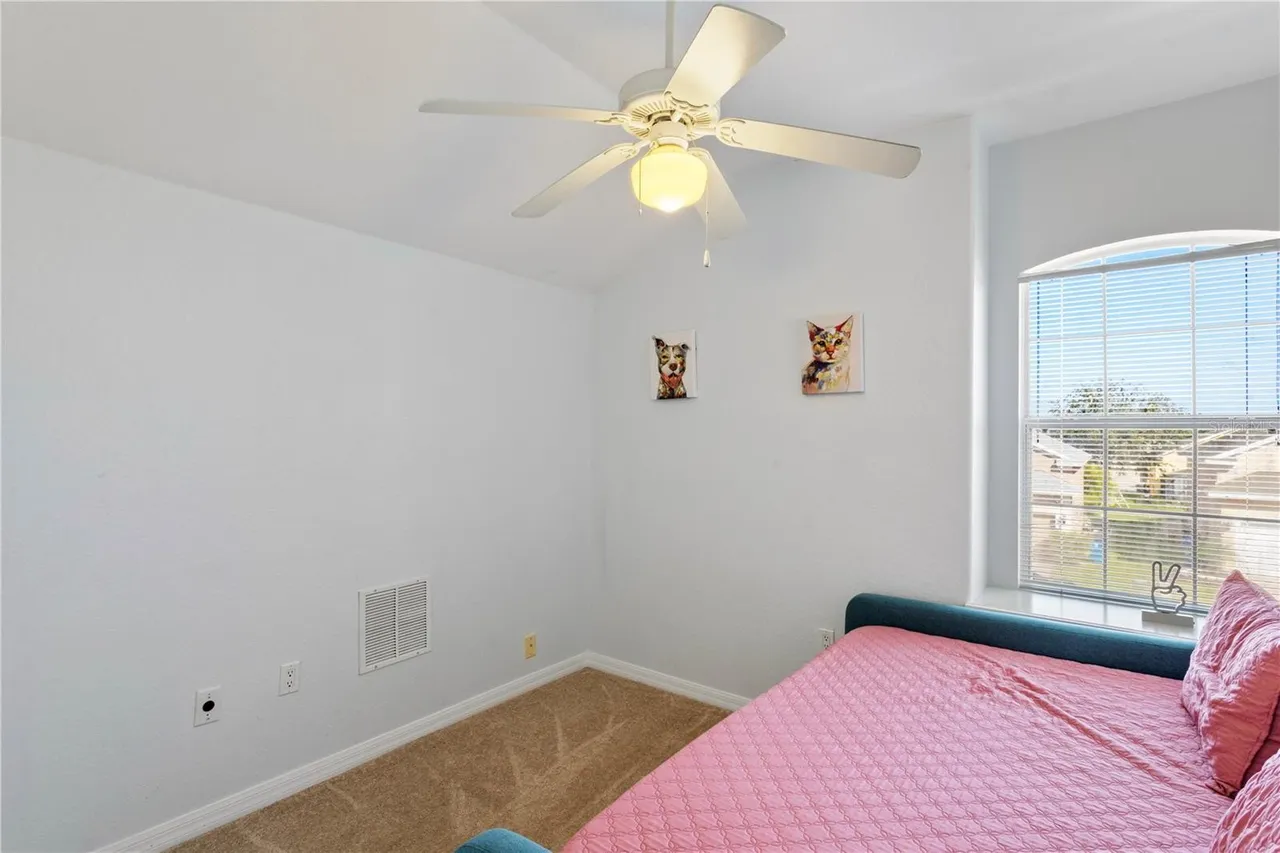 Slide show image of the Orlando Florida Home for Sale 23