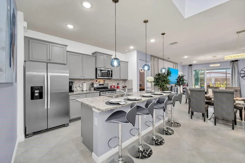 Slide show image of the Orlando Florida Home for Sale 08