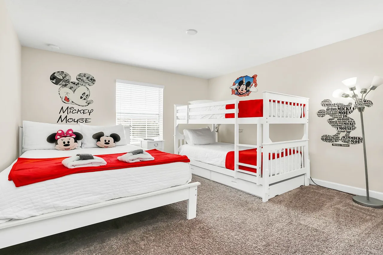 Slide show image of the Orlando Florida Home for Sale 22
