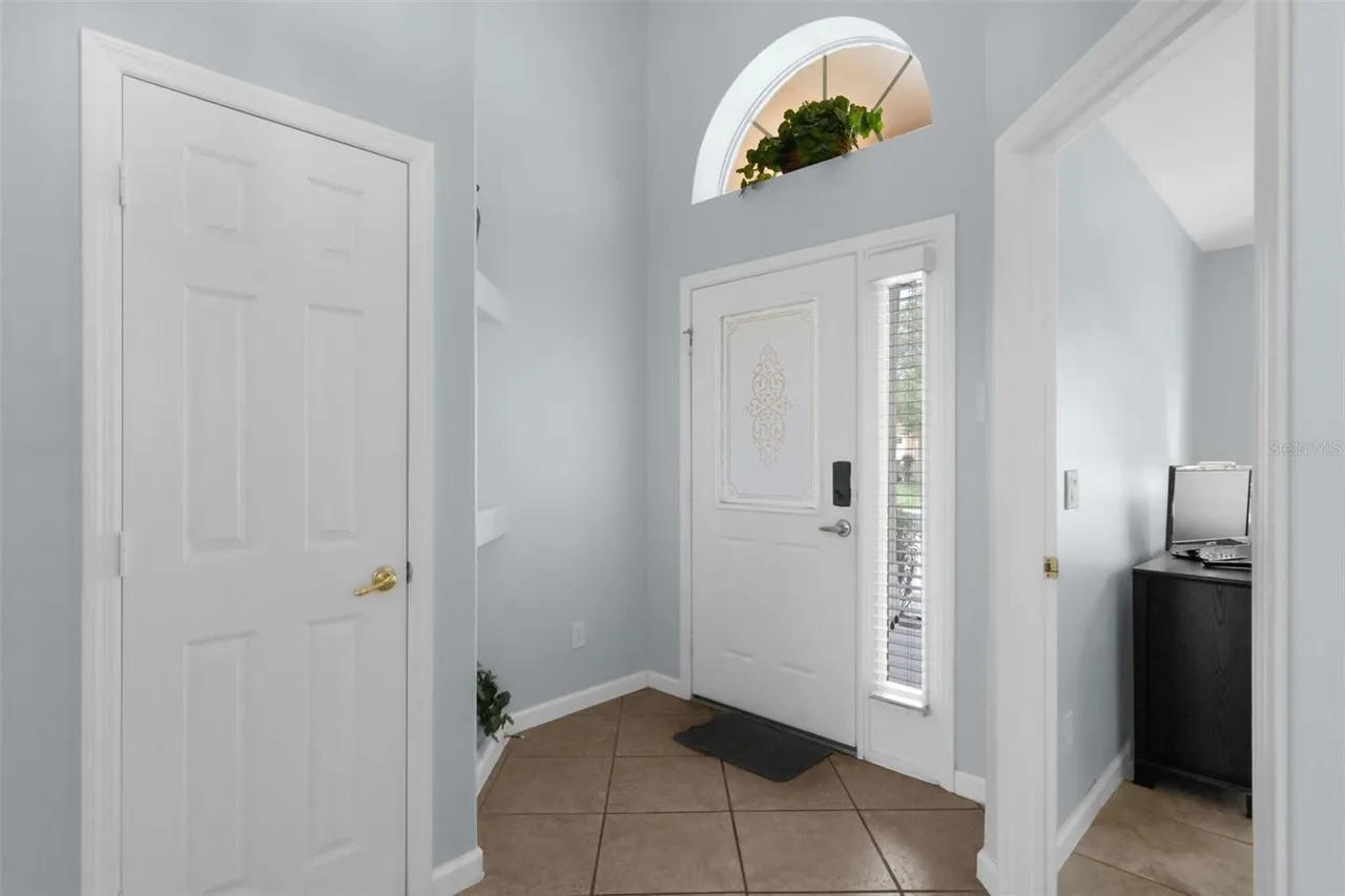 Slide show image of the Orlando Florida Home for Sale 04