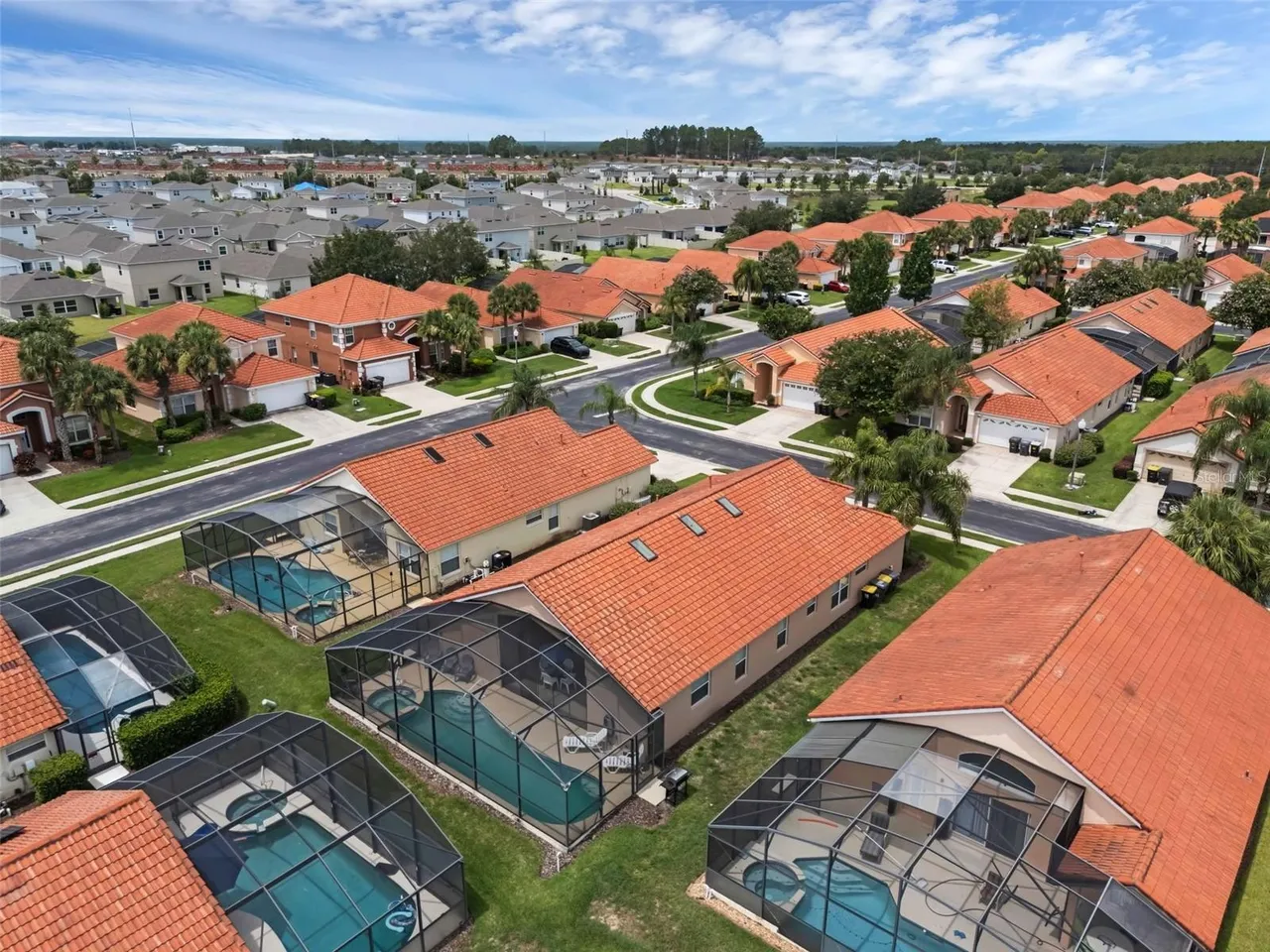 Slide show image of the Orlando Florida Home for Sale 34