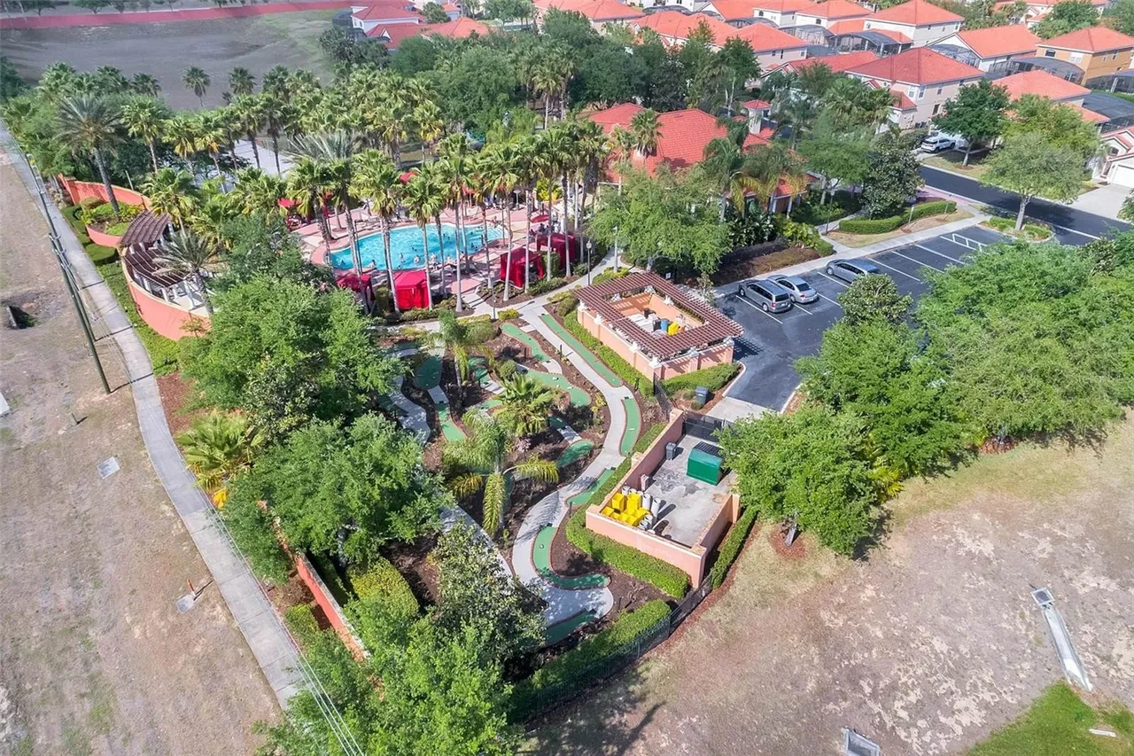 Slide show image of the Orlando Florida Home for Sale 47