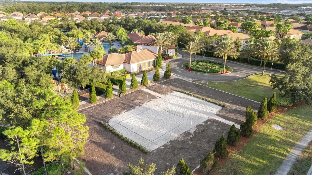 Slide show image of the Orlando Florida Home for Sale 31