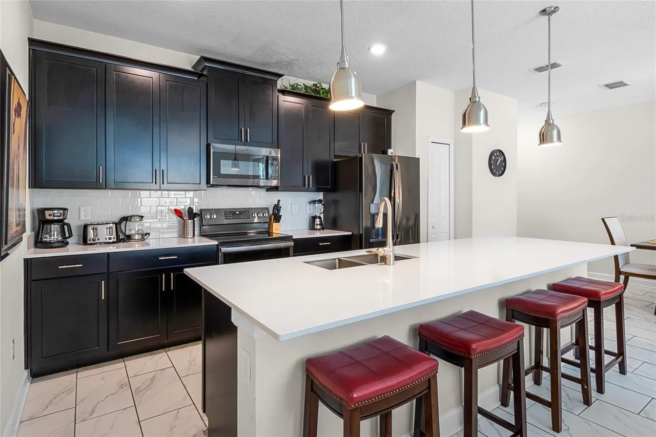 Slide show image of the Orlando Florida Home for Sale 02