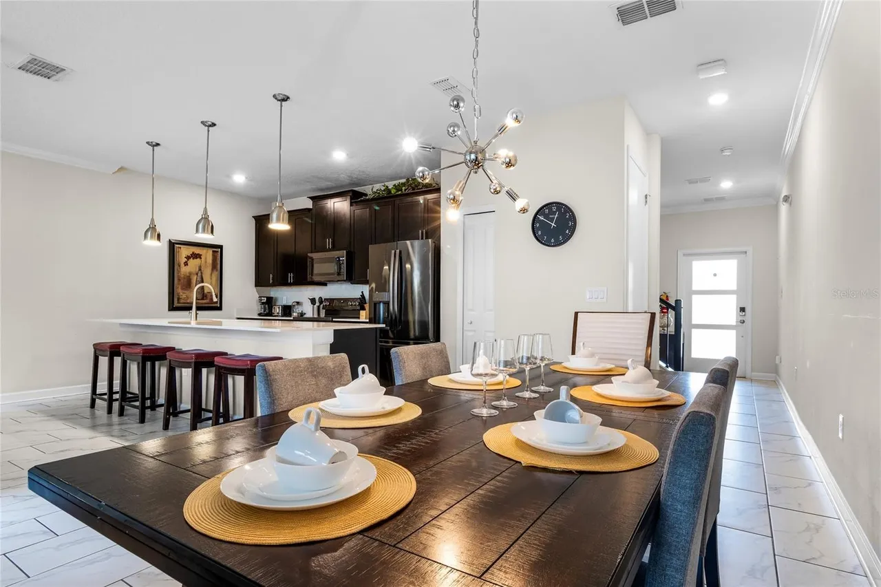 Slide show image of the Orlando Florida Home for Sale 06