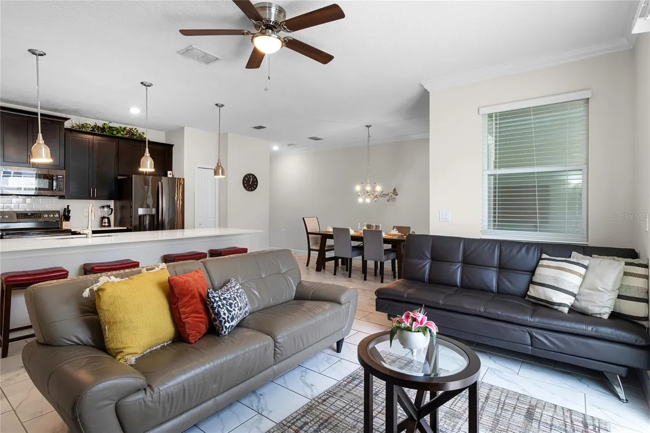 Slide show image of the Orlando Florida Home for Sale 07