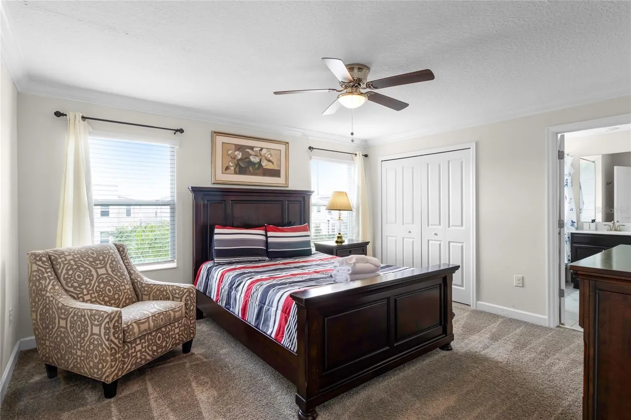 Slide show image of the Orlando Florida Home for Sale 20