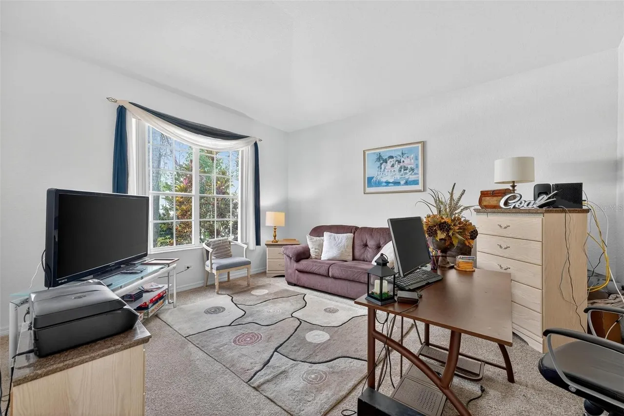 Slide show image of the Orlando Florida Home for Sale 15