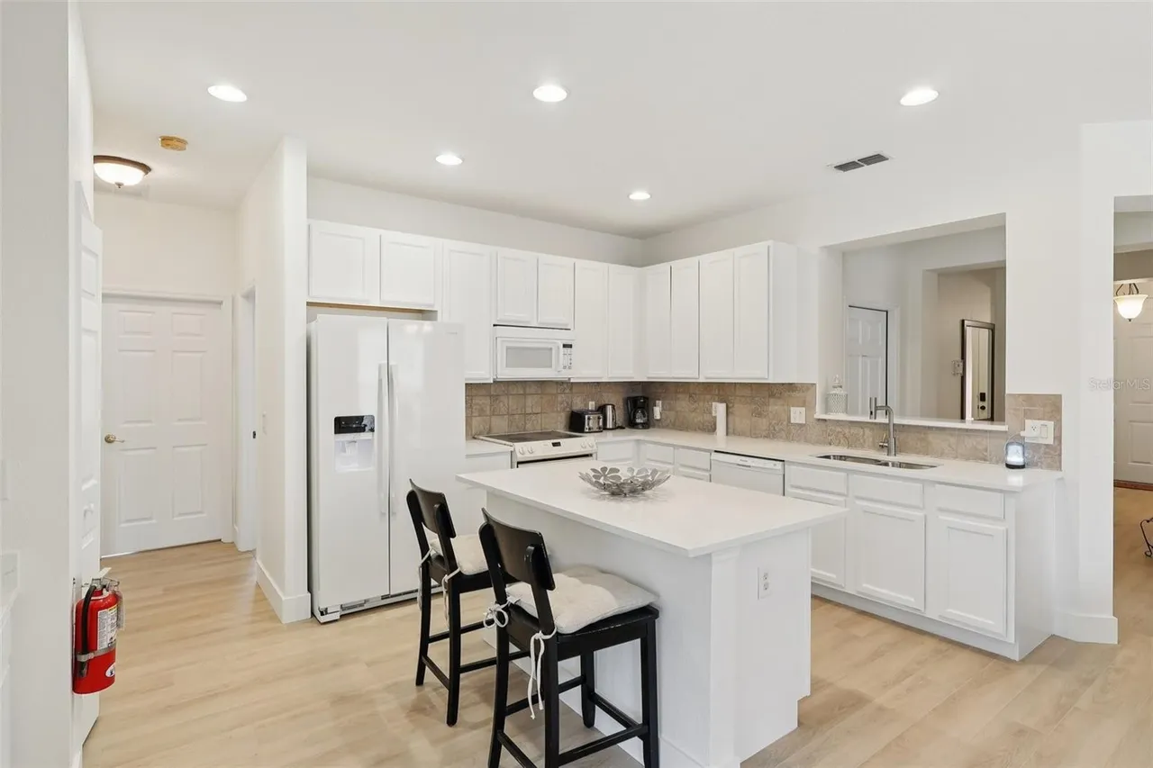 Slide show image of the Orlando Florida Home for Sale 13