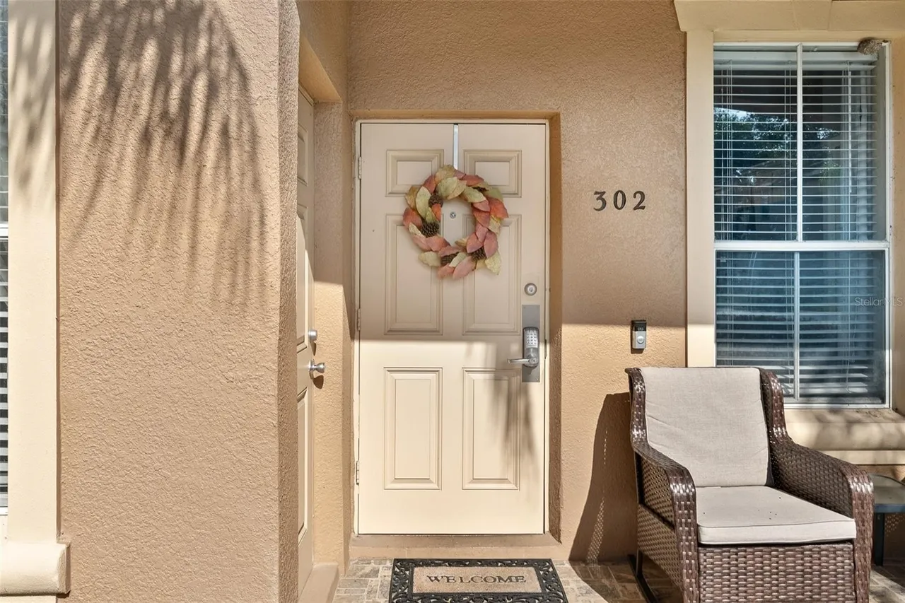 Slide show image of the Orlando Florida Home for Sale 02