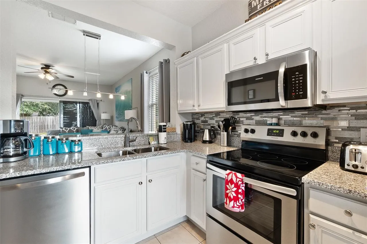 Slide show image of the Orlando Florida Home for Sale 04