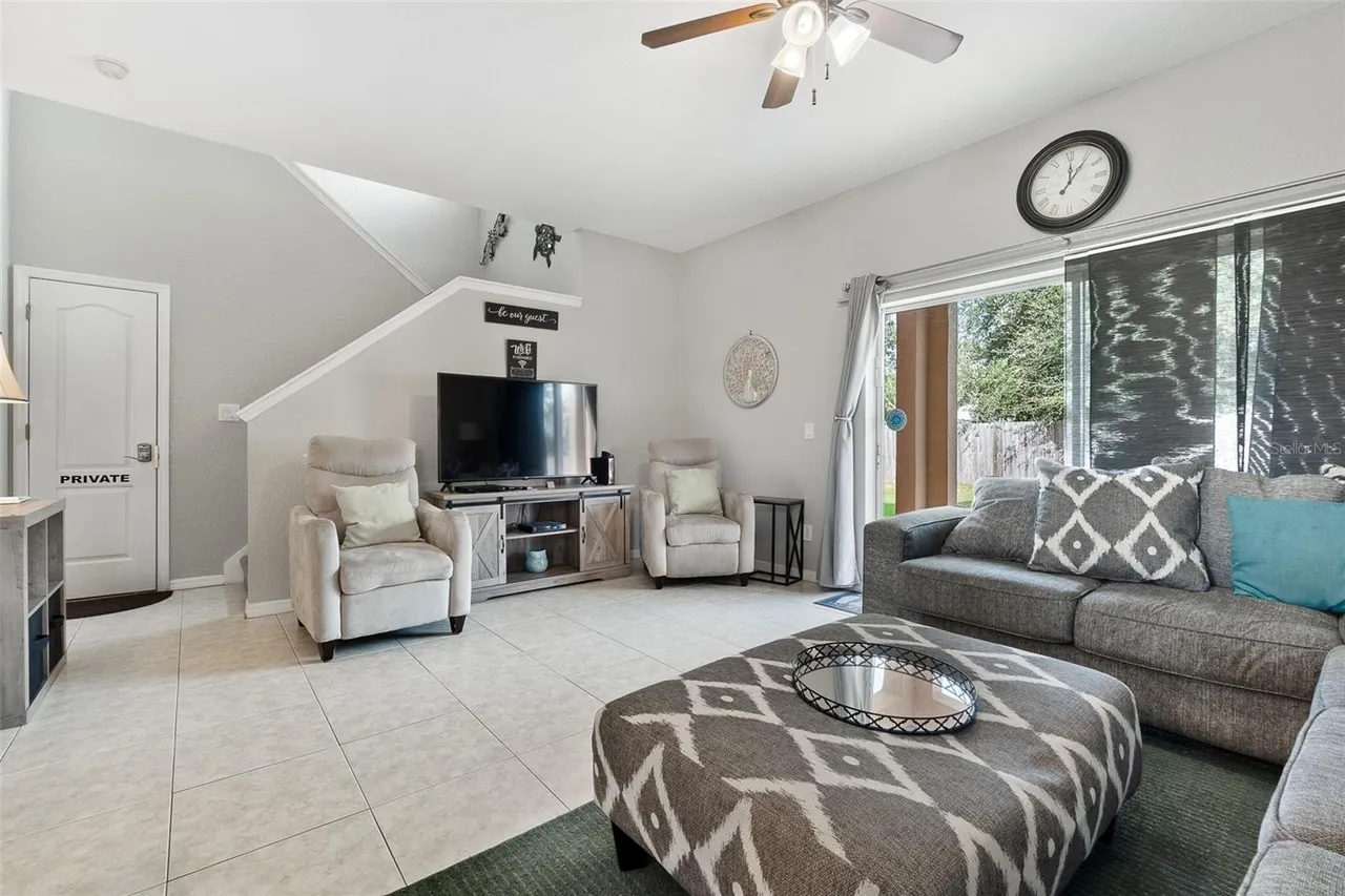 Slide show image of the Orlando Florida Home for Sale 07