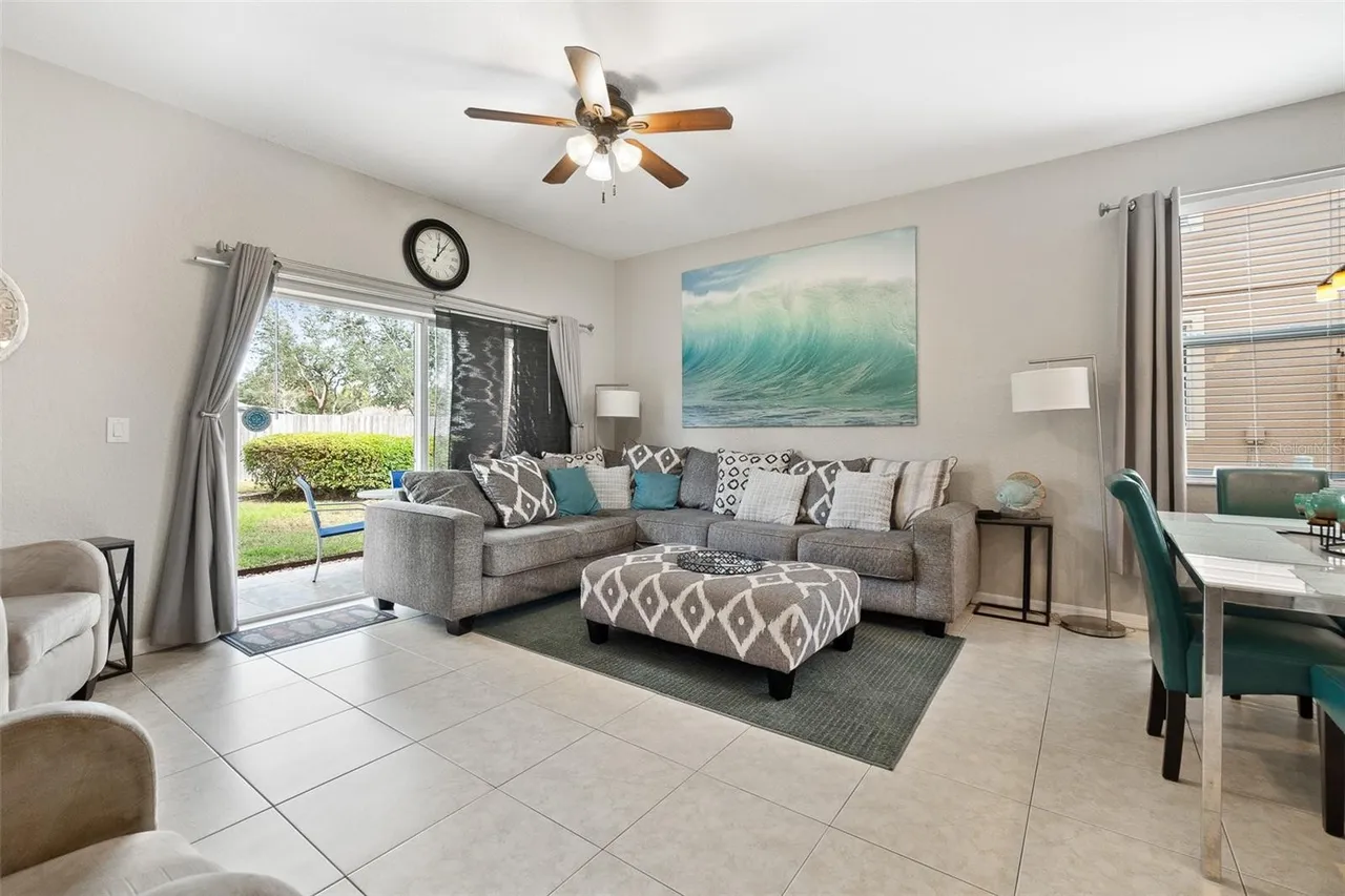 Slide show image of the Orlando Florida Home for Sale 09