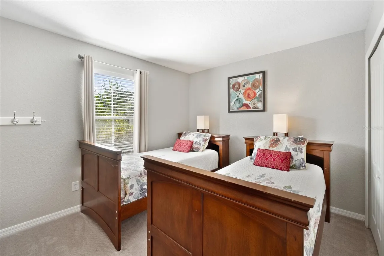 Slide show image of the Orlando Florida Home for Sale 21