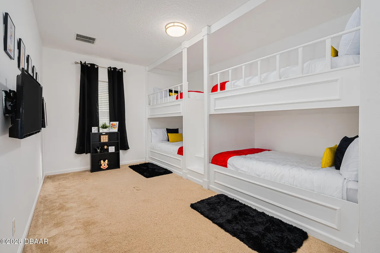Slide show image of the Orlando Florida Home for Sale 39