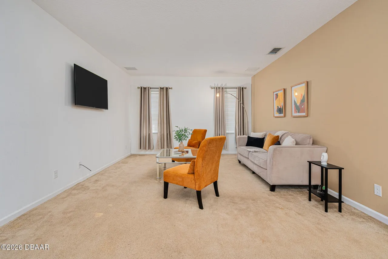 Slide show image of the Orlando Florida Home for Sale 43