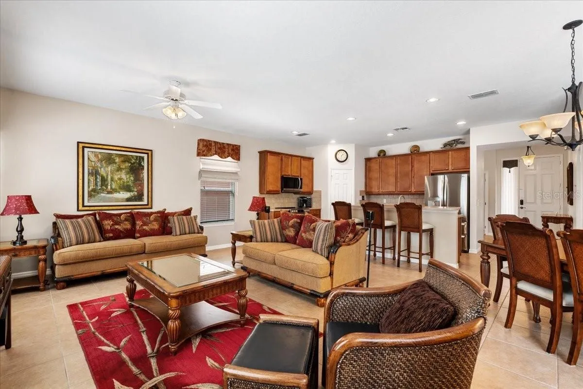 Slide show image of the Orlando Florida Home for Sale 19