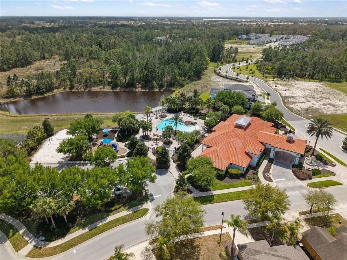 Slide show image of the Orlando Florida Home for Sale 43