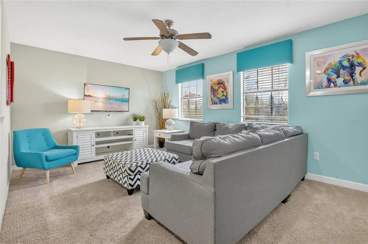 Slide show image of the Orlando Florida Home for Sale 16