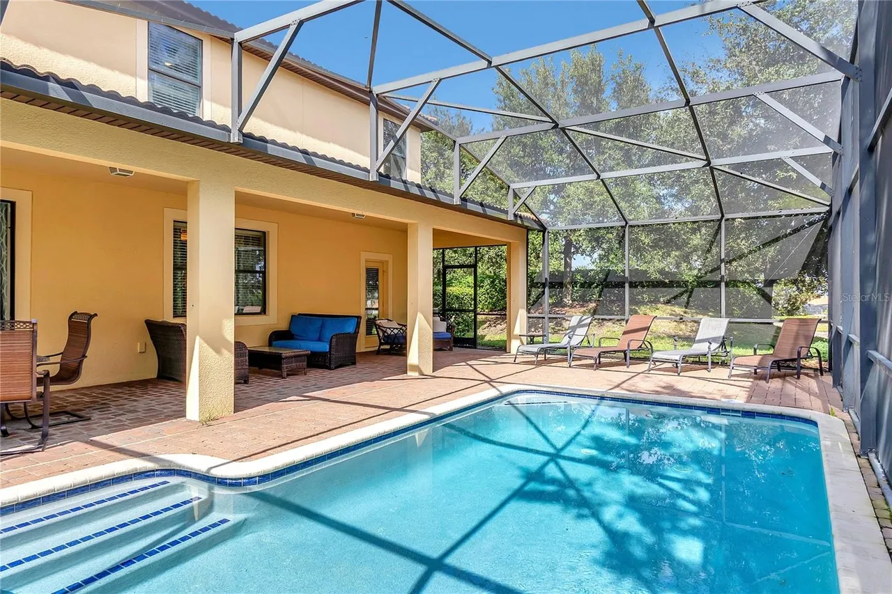 Slide show image of the Orlando Florida Home for Sale 36