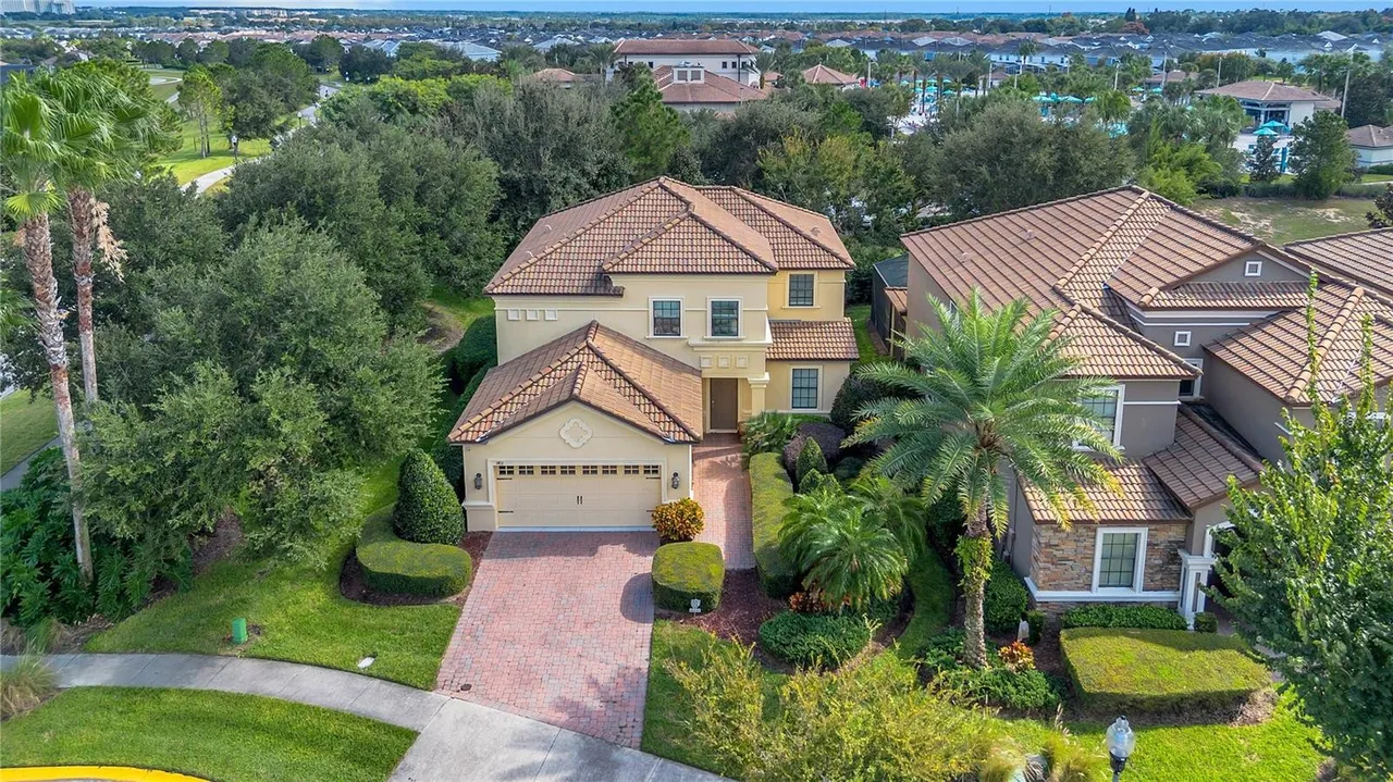 Slide show image of the Orlando Florida Home for Sale 41