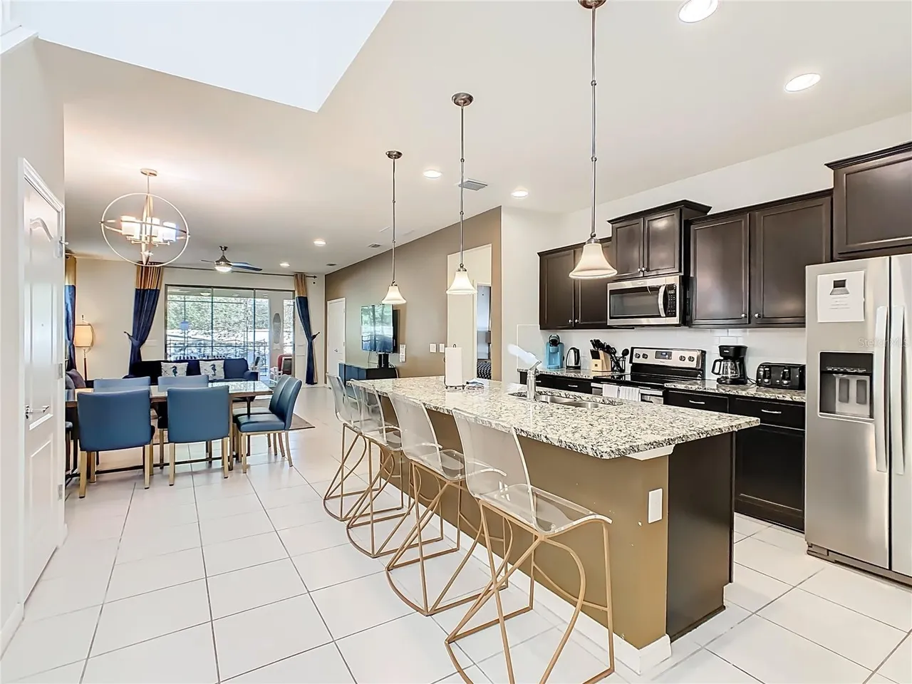 Slide show image of the Orlando Florida Home for Sale 04
