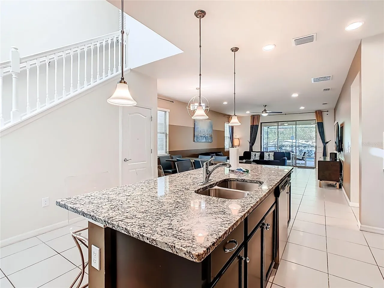 Slide show image of the Orlando Florida Home for Sale 07