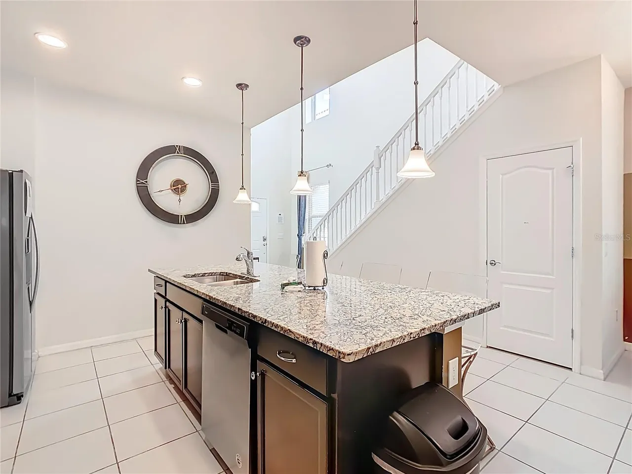Slide show image of the Orlando Florida Home for Sale 09