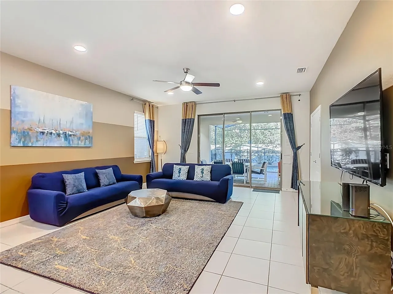 Slide show image of the Orlando Florida Home for Sale 11