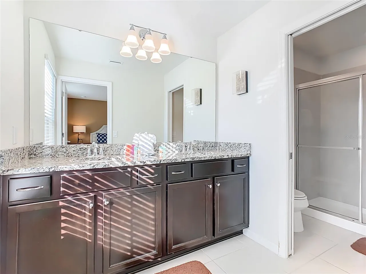 Slide show image of the Orlando Florida Home for Sale 19