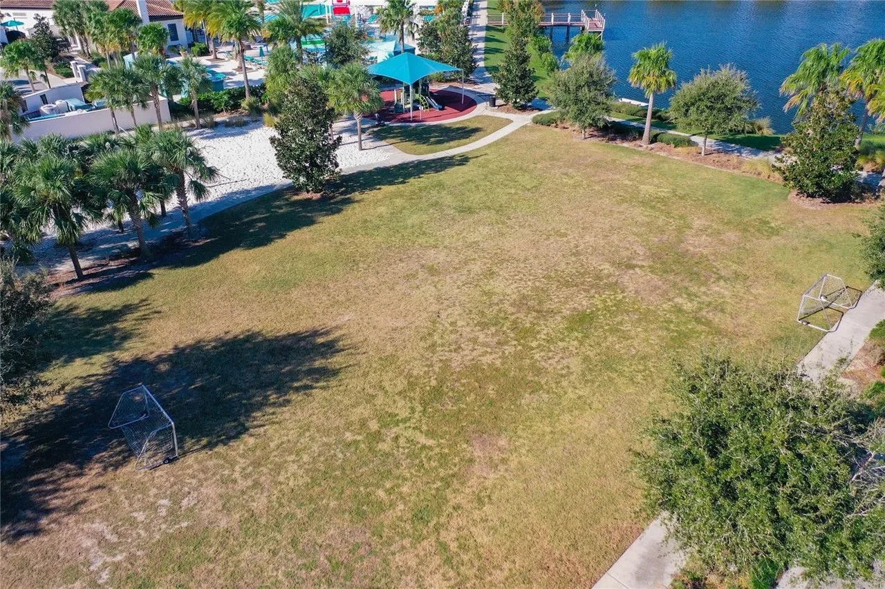 Slide show image of the Orlando Florida Home for Sale 64