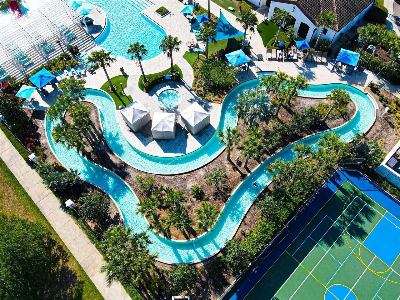 Slide show image of the Orlando Florida Home for Sale 70