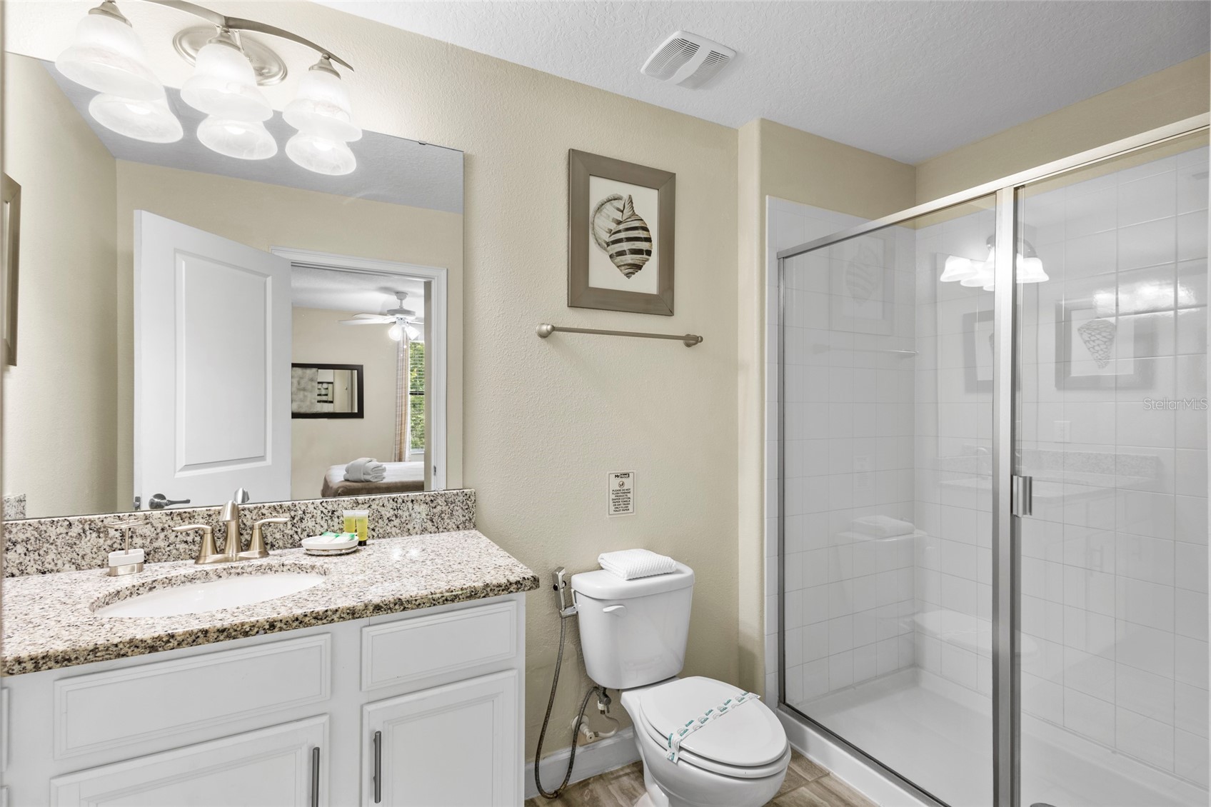 Slide show image of the Orlando Florida Home for Sale 27